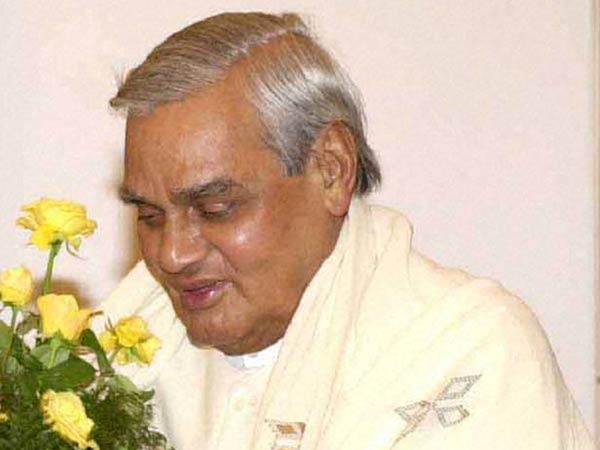 జైలు పాలయ్యారు.. జనతా పార్టీలో విలీనం