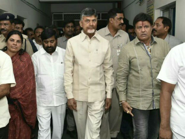 కన్నీటిపర్యంతమైన బాబు