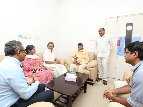 Chandrababu Visits Karunanidhi, meets MK Stalin and Kanimozhi at Kauvery hospital Chandrababu Visits Karunanidhi, meets MK Stalin and Kanimozhi at Kauvery hospital
