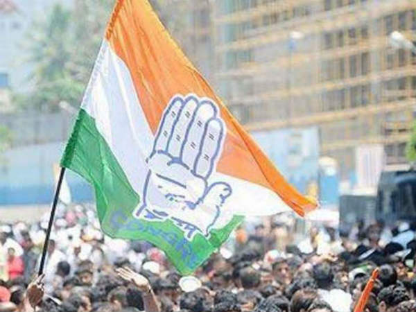 ప్రత్యేక హోదా అంశమే ఆయుధం..! వ్యూహాలకు పదును పెడుతున్న కాంగ్రెస్..!!