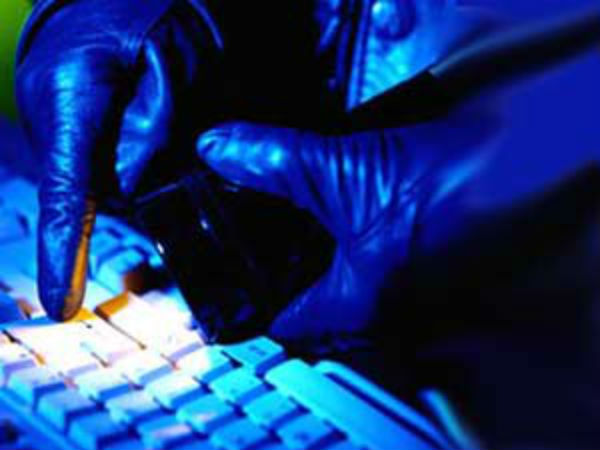 Cosmos bank server hacked, Hackers loot Rs.94 cr Cosmos bank server hacked, Hackers loot Rs.94 cr