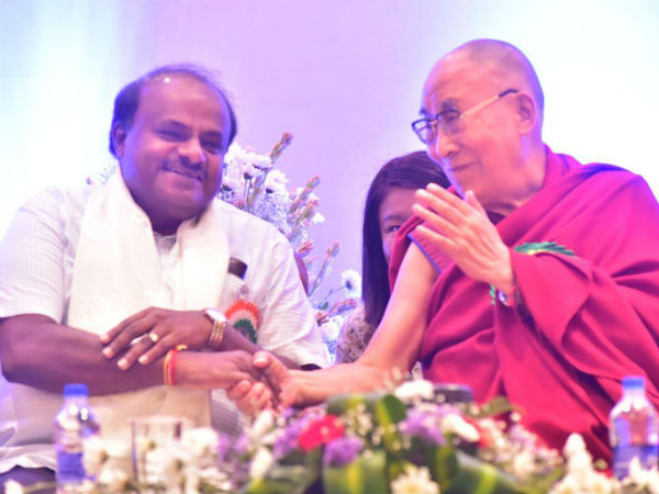 Buddist priest Dalai Lama apology for his comment about first PM Jawaharlal Nehru. Buddist priest Dalai Lama apology for his comment about first PM Jawaharlal Nehru.