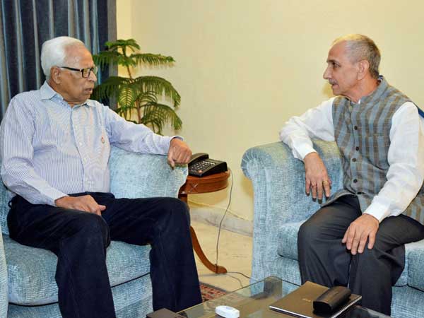 Dineshwar sharma and CAG Rajiv Mehrishi top contenders for the J&K governor post..? Dineshwar sharma and CAG Rajiv Mehrishi top contenders for the J&K governor post..?