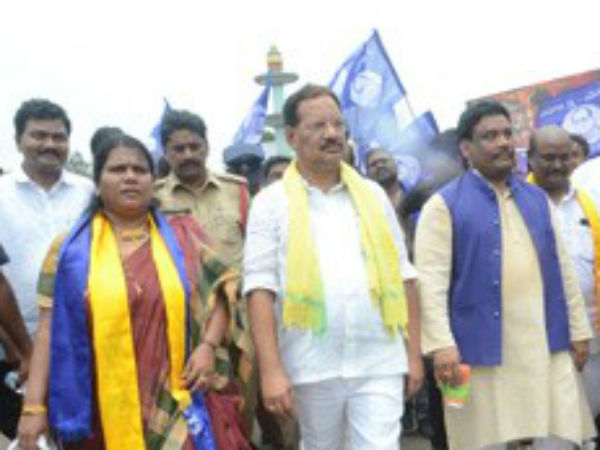 జగన్ పై...ధ్వజం