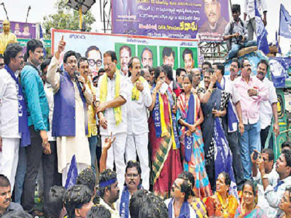 దళితులపై...దాడులు