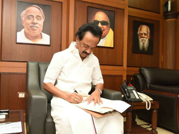 MK Stalin elected DMK chief, party demands Bharat Ratna for Karunanidhi MK Stalin elected DMK chief, party demands Bharat Ratna for Karunanidhi