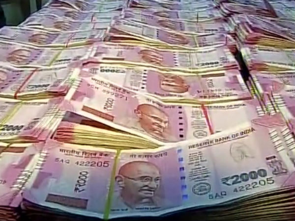 Gujarat Patidar community pledged Rs 150 crore in a matter of three hours Gujarat Patidar community pledged Rs 150 crore in a matter of three hours