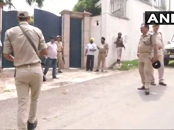 Man shot dead for forcefully trying to enter Farooq Abdullahs Jammu residence Man shot dead for forcefully trying to enter Farooq Abdullahs Jammu residence