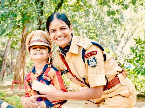 అభ్యర్థుల వ్యధలు కథలు విని కదిలిపోయాం