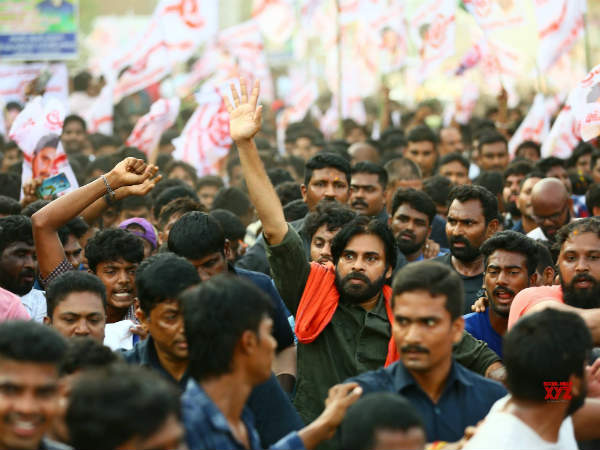 వాళ్లే...వీళ్లు:గమనించాలి