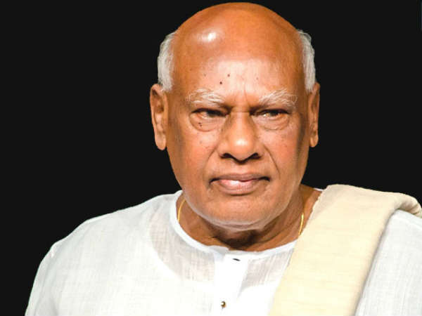 Rahul Gandhi visits Gun Park: Kiran Reddy, Rosaiah meets Rahul Gandhi visits Gun Park: Kiran Reddy, Rosaiah meets