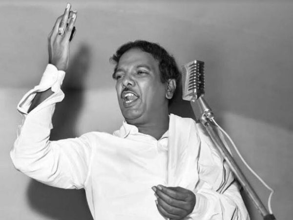 Why is Karunanidhi called Kalaignar? Why is Karunanidhi called Kalaignar?