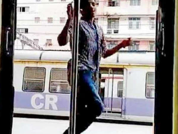 యువకులకు ఈ శిక్షలు విధించిన కోర్టు..