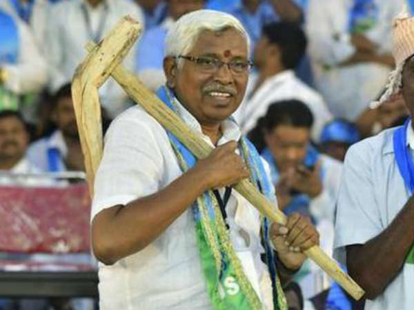 ఎక్కడనుండి పోటీ చేసినా ప్రభావం చూపాలన్నది ప్రొఫెసర్ అభిమతం..