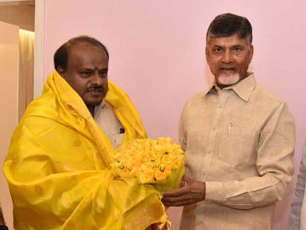 ఆయన నాయకత్వంలో...పోరాటం