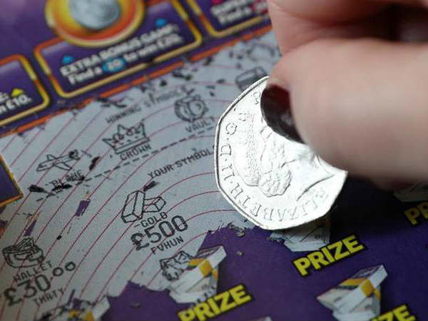 This lucky man wins One million dollars in Dubai lottery This lucky man wins One million dollars in Dubai lottery