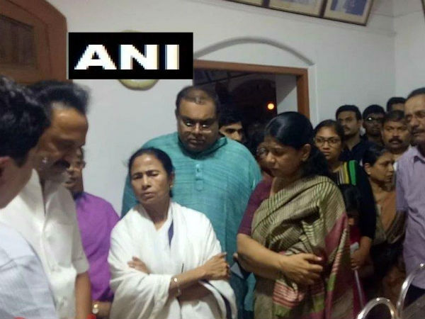 M Karunanidhi Dies, Body Reaches Chennai House M Karunanidhi Dies, Body Reaches Chennai House