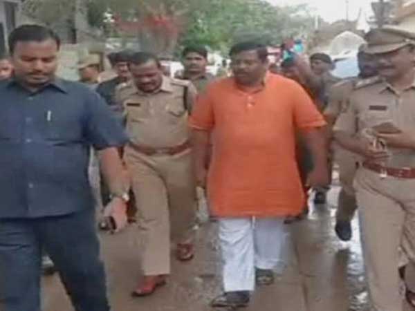 MLA Raja Singh House Arrest in Hyderabad MLA Raja Singh House Arrest in Hyderabad