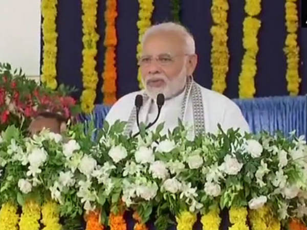 Modi pitches new slogan Saaf Niyat Sahi Vikas for 2019 elections Modi pitches new slogan Saaf Niyat Sahi Vikas for 2019 elections