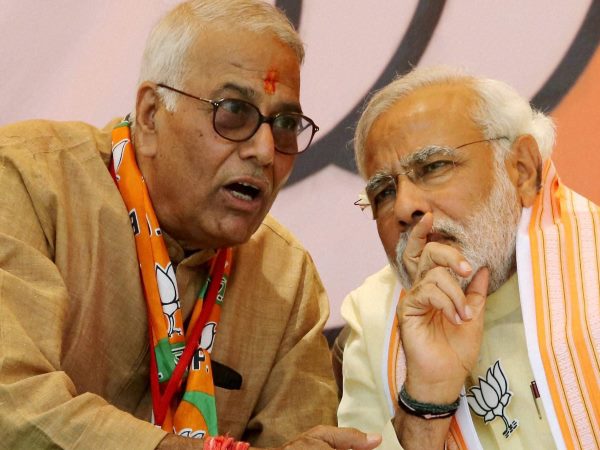 PM Modi appears charismatic as he is in power: Yashwant Sinha PM Modi appears charismatic as he is in power: Yashwant Sinha
