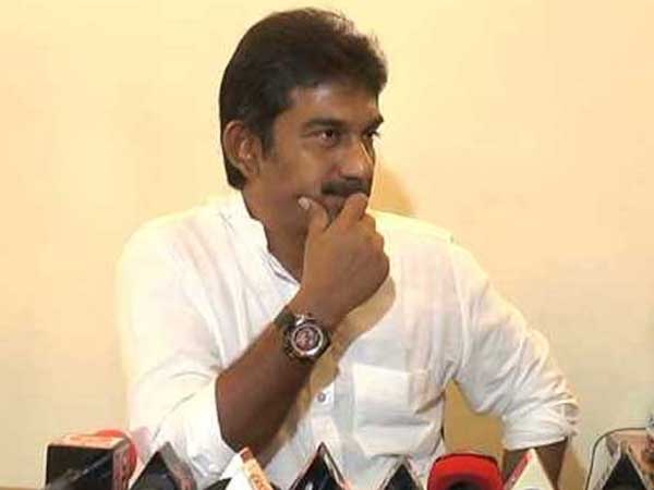 జగన్ ను కలిసి...స్పష్టత