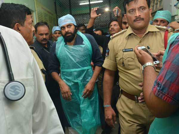 అభిమానులపై పవన్ పలుమార్లు ఆగ్రహం