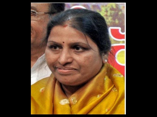 ప్రతిభా భారతిపై పార్టీ అధినేతకు ఫిర్యాదు