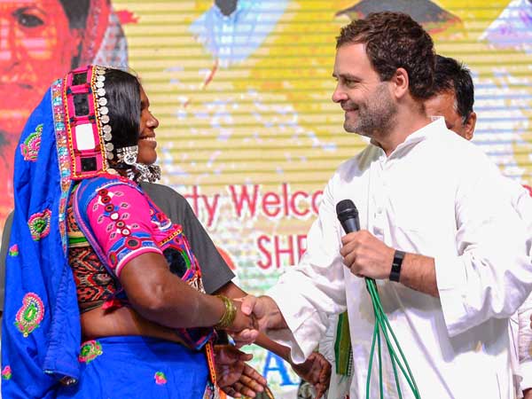 గులాబీ వనంలో కలవరం..! బాస్ తీరుపై నేతల ఆశ్చర్యం..!