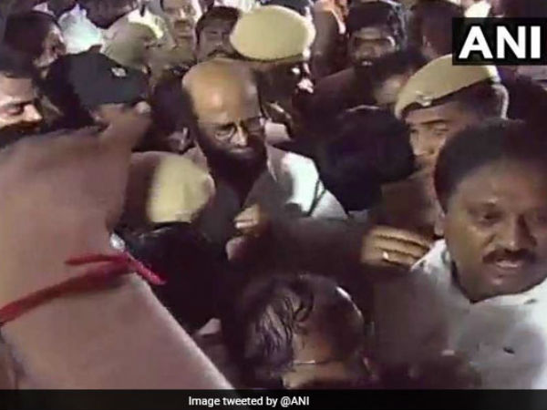 M Karunanidhi Dies, Body Reaches Chennai House M Karunanidhi Dies, Body Reaches Chennai House
