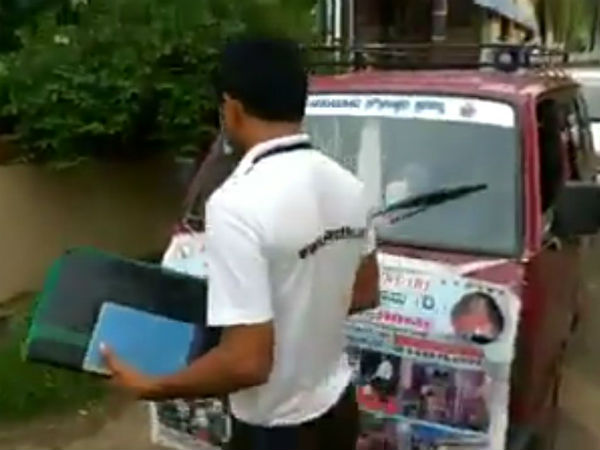Miscreants misusing Kerala- Kerala flood relief fund. Miscreants misusing Kerala- Kerala flood relief fund.