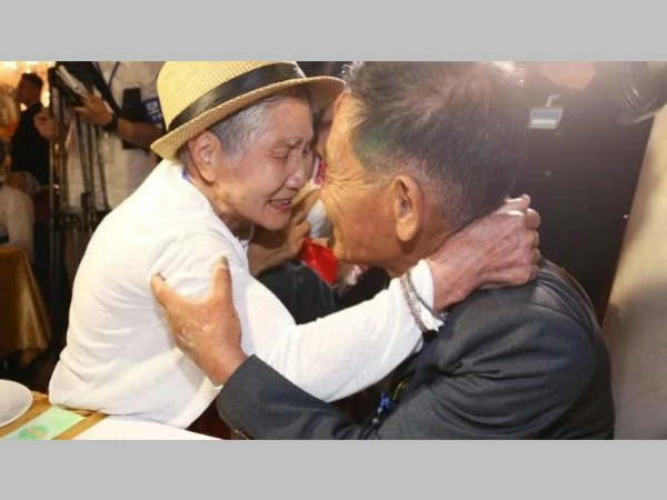This mother and son reunite after 68 years..here is why? This mother and son reunite after 68 years..here is why?