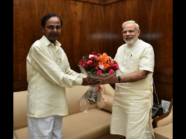 బీజేపీతో కలిసి కేసీఆర్..
