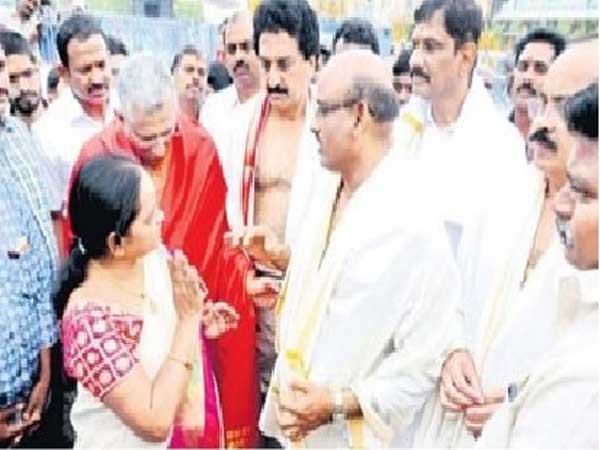 The controversy over not allowed to the local MLA into Lord Venkateswara Temple In Tirumala The controversy over not allowed to the local MLA into Lord Venkateswara Temple In Tirumala