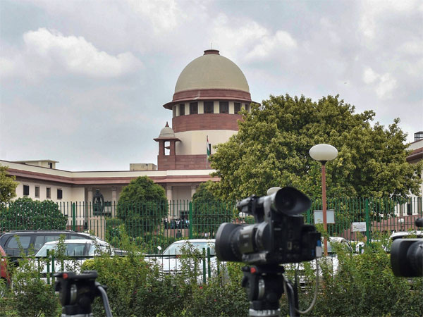 SC adjourns hearing on Article 35A till January 2019 SC adjourns hearing on Article 35A till January 2019