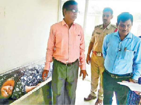 Wife commits suicide for small reason in Visakhapatnam District Wife commits suicide for small reason in Visakhapatnam District
