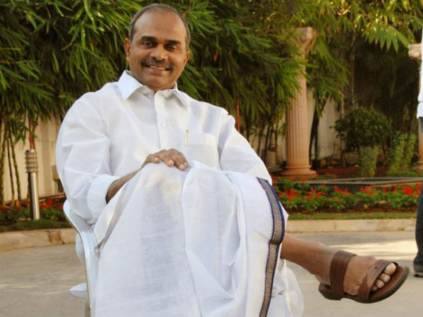 వైయస్ రాజశేఖర రెడ్డి మాట్లాడారు