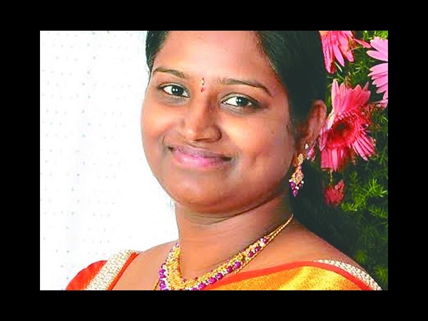 కడియం కావ్యకు టిక్కెట్ ఇవ్వాలని డిమాండ్