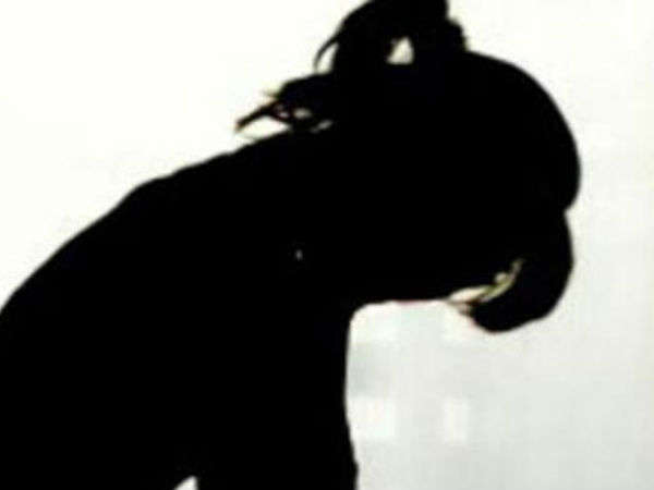మరొకరితో స్నేహంగా ఉంటోందని..