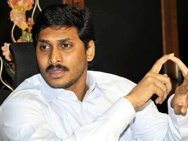 రమణదీక్షితులను అన్యాయంగా తొలగించారు