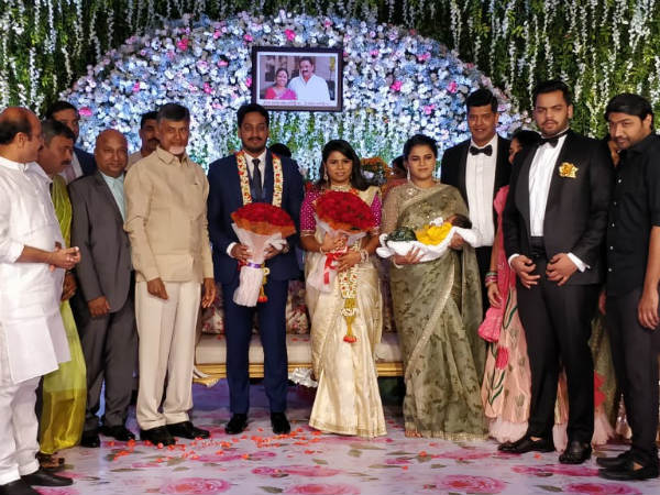 చంద్రబాబు పాదాలకు నమస్కారం