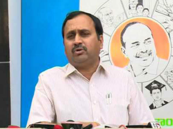 జీతాల గురించి...ఆ హక్కు లేదు