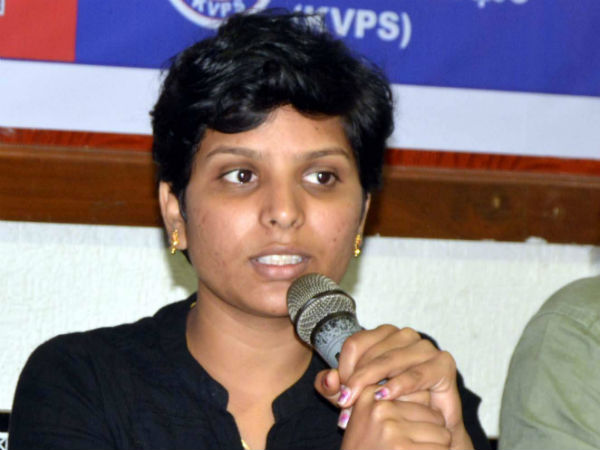 నేను చూస్తుండగానే నా భర్తను..