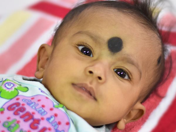 Single Mother Fights Against Society To Save Her Baby Girl Single Mother Fights Against Society To Save Her Baby Girl
