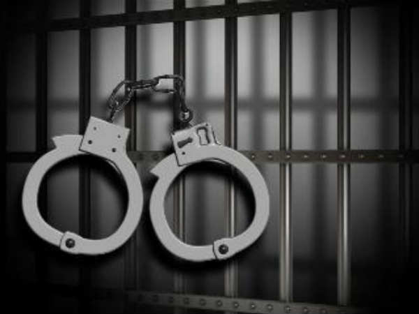 US Burglar Falls Asleep In Car He Broke Into, Arrested US Burglar Falls Asleep In Car He Broke Into, Arrested