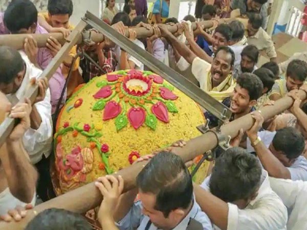 మంచి పనికి బాలాపూర్ లడ్డూ నిధులు