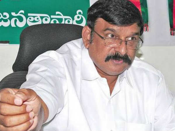 యధేచ్చగా...ఇసుక దోపిడీ