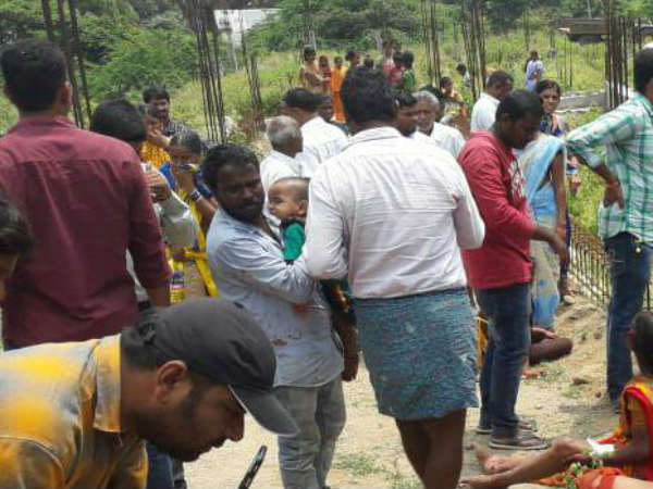 బస్సులో వంద మందికి పైగా