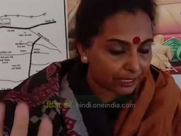 మోడీని కలవలేదనే అసహనంతో ప్రయాణికులున్న బస్సుకు నిప్పు