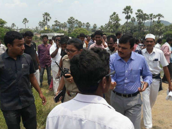 బాధితులను ఆదుకుంటాం