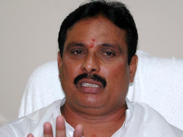 ఖైరతాబాద్ పైన దానం ఆసక్తి